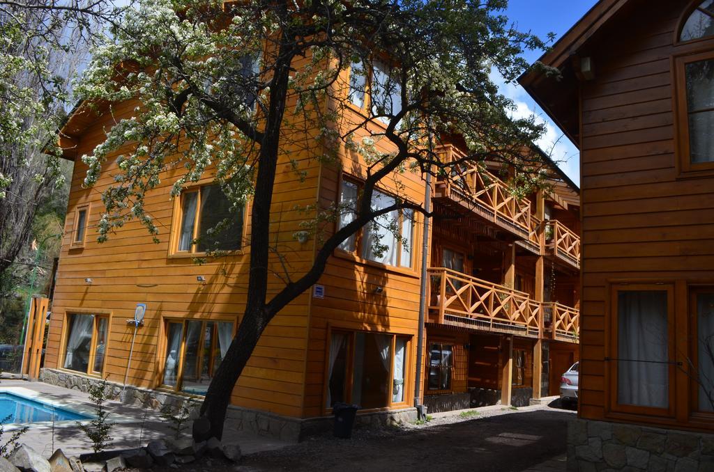 Apart Hotel Robles Del Sur San Martín de los Andes Eksteriør billede
