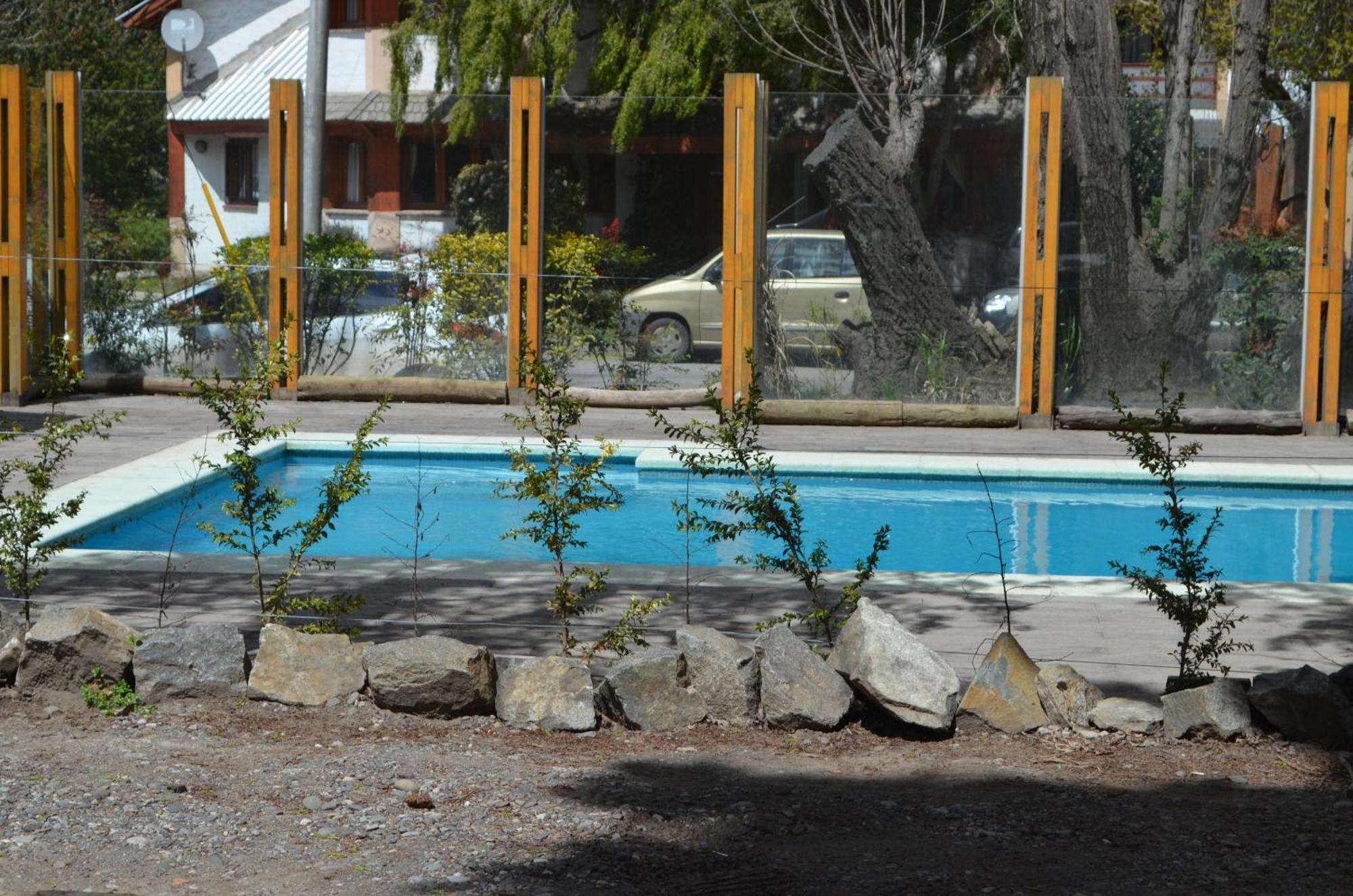 Apart Hotel Robles Del Sur San Martín de los Andes Eksteriør billede