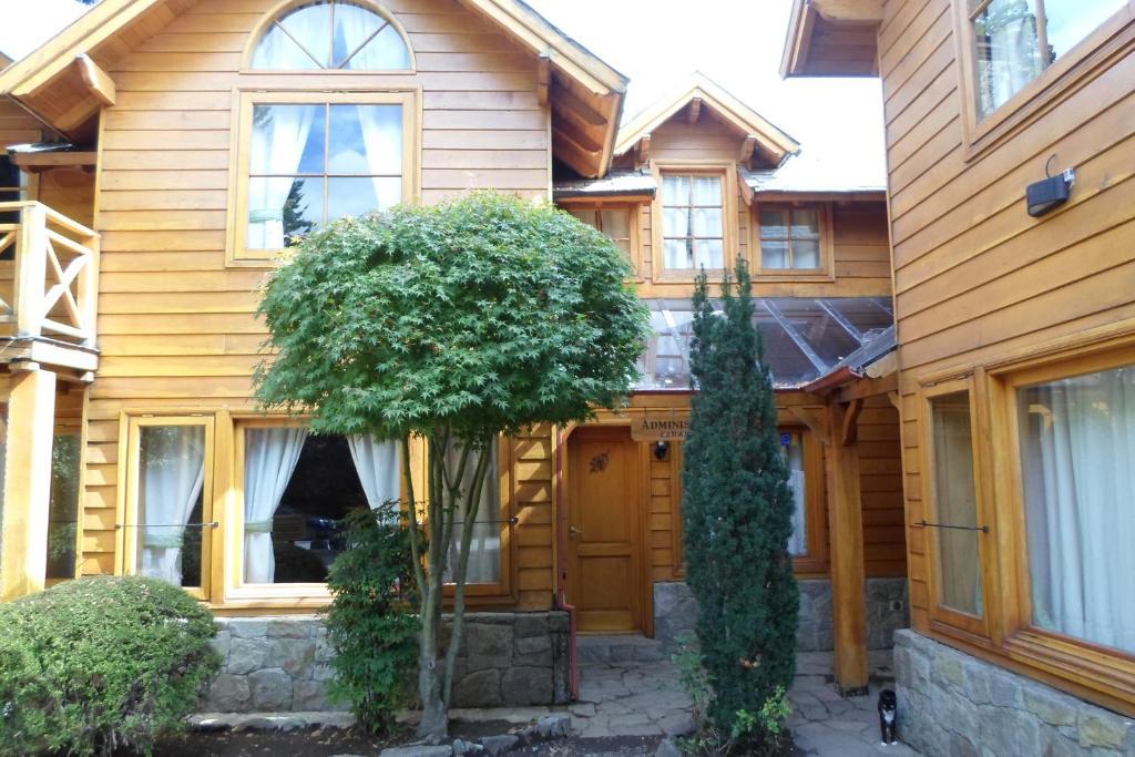 Apart Hotel Robles Del Sur San Martín de los Andes Eksteriør billede