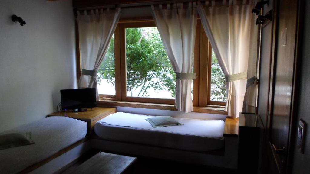 Apart Hotel Robles Del Sur San Martín de los Andes Værelse billede